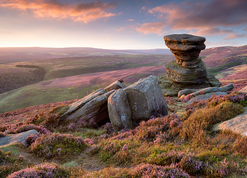 Popular with hillwalking locals and trekking visitors alike, the Peak District offers ample opportunity to enjoy the great outdoors